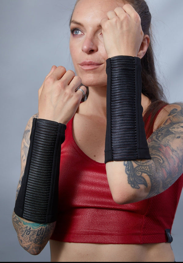 BR-IN Inquisitor arm bracers