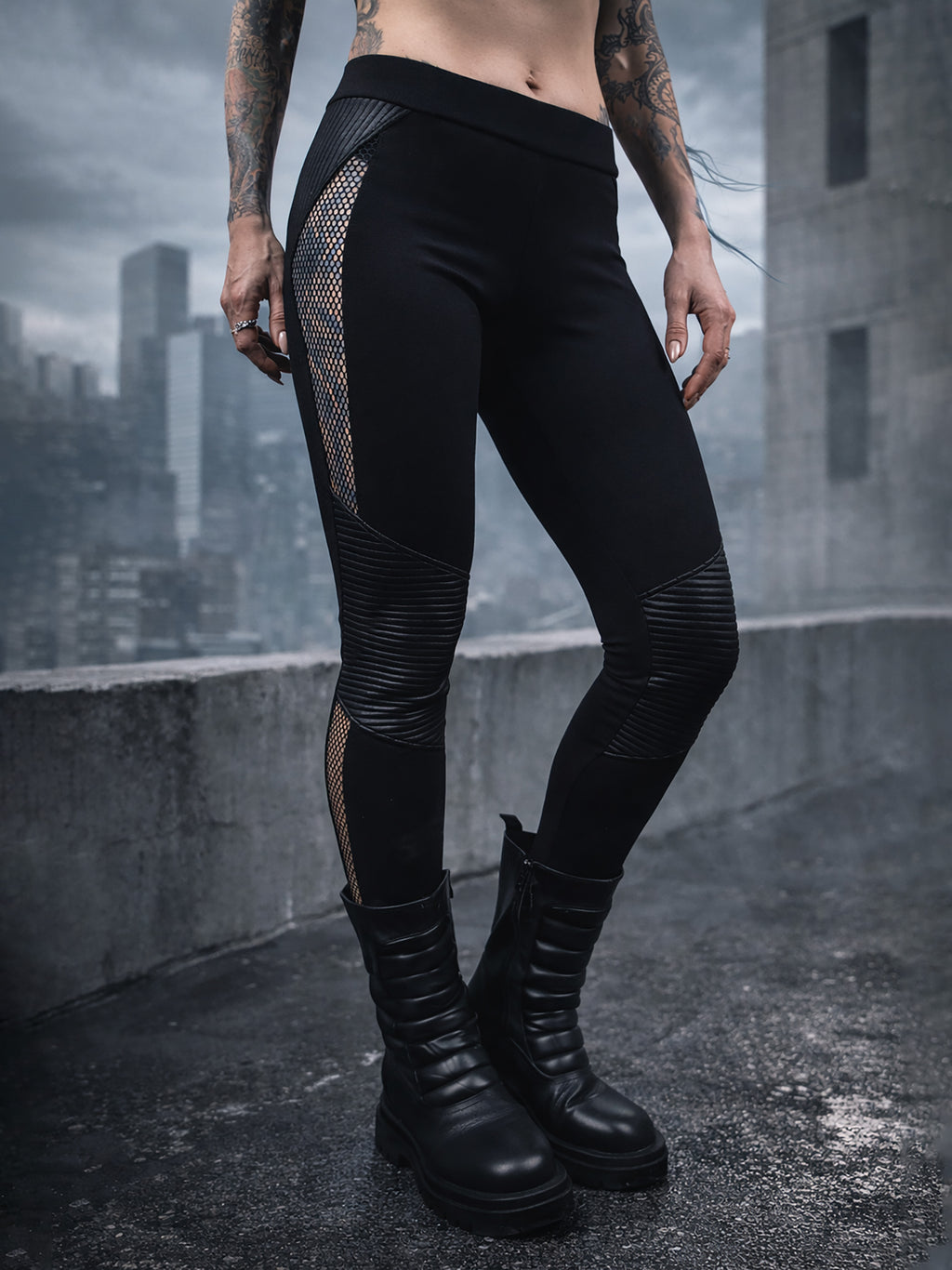 PA-M Schwarze Leggings mit Mesh-Einsätzen