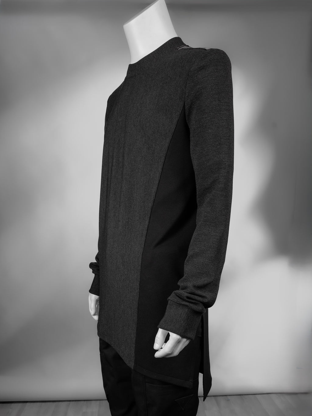 ILM-S Langärmliger schwarzer Pullover