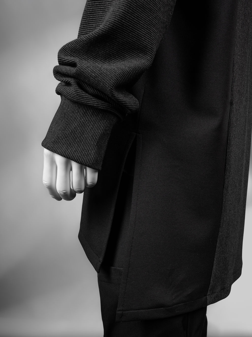 ILM-S Langärmliger schwarzer Pullover