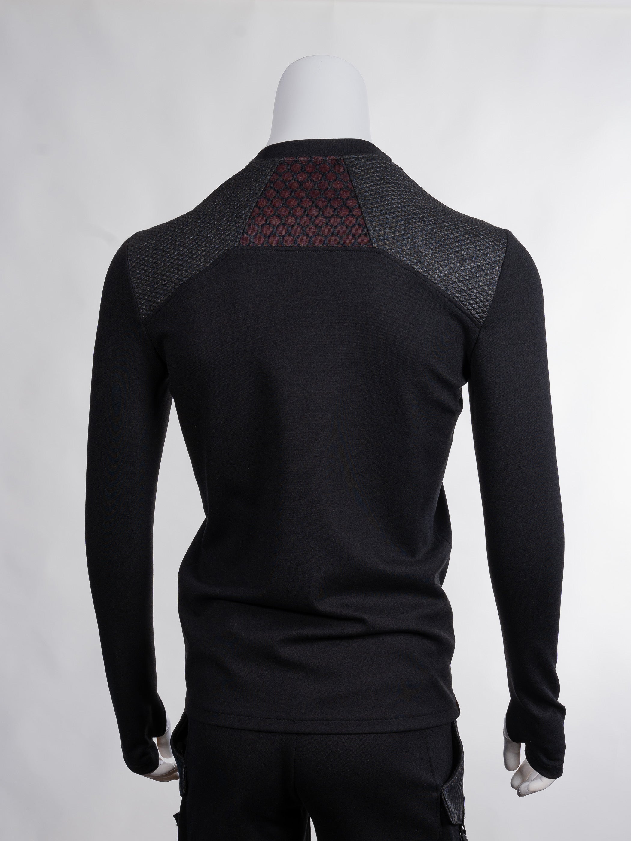 ILM – Black Futuristic Pullover