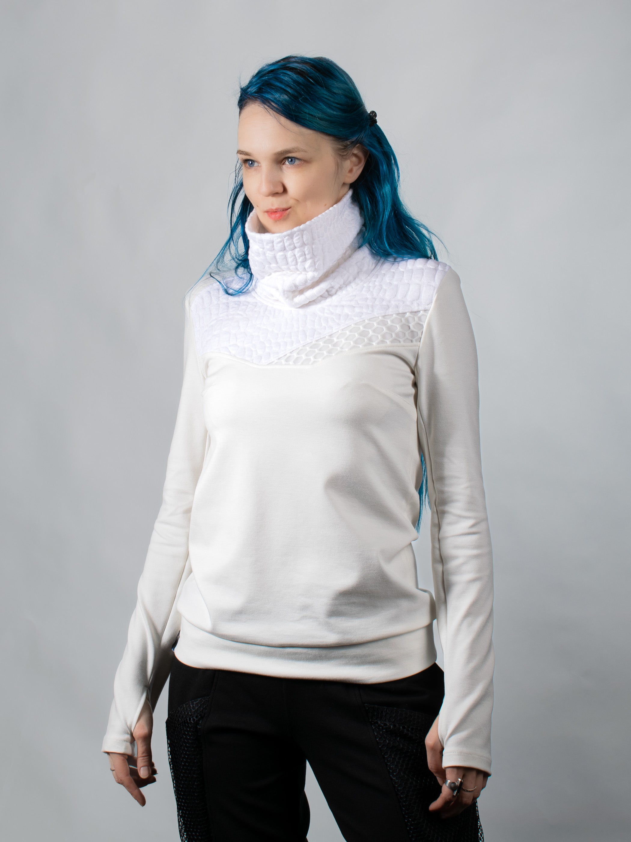 Pull blanc 5PT-PR-00 taille 36 avec empiècement en maille