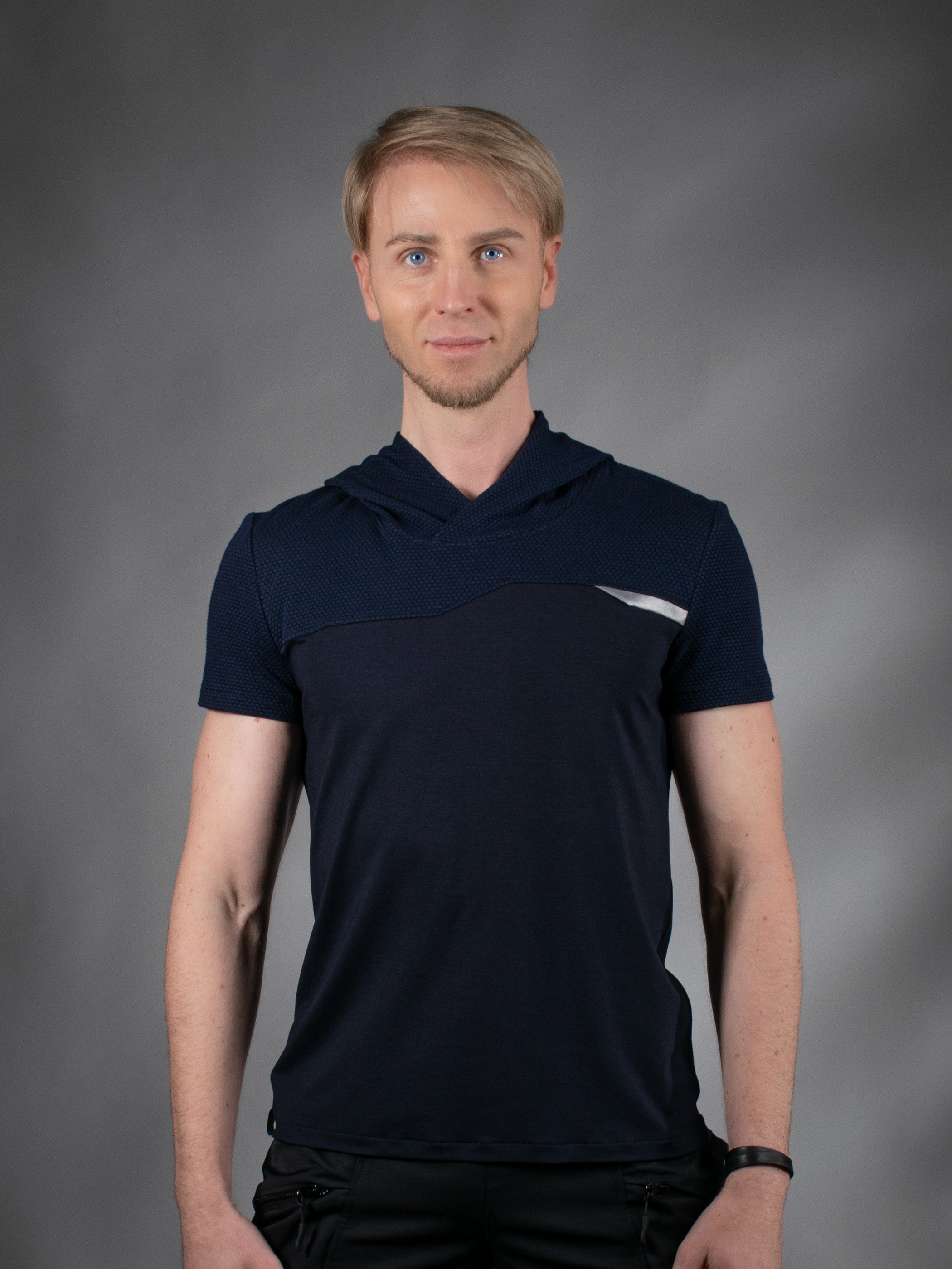 Chemise à capuche MTS-87