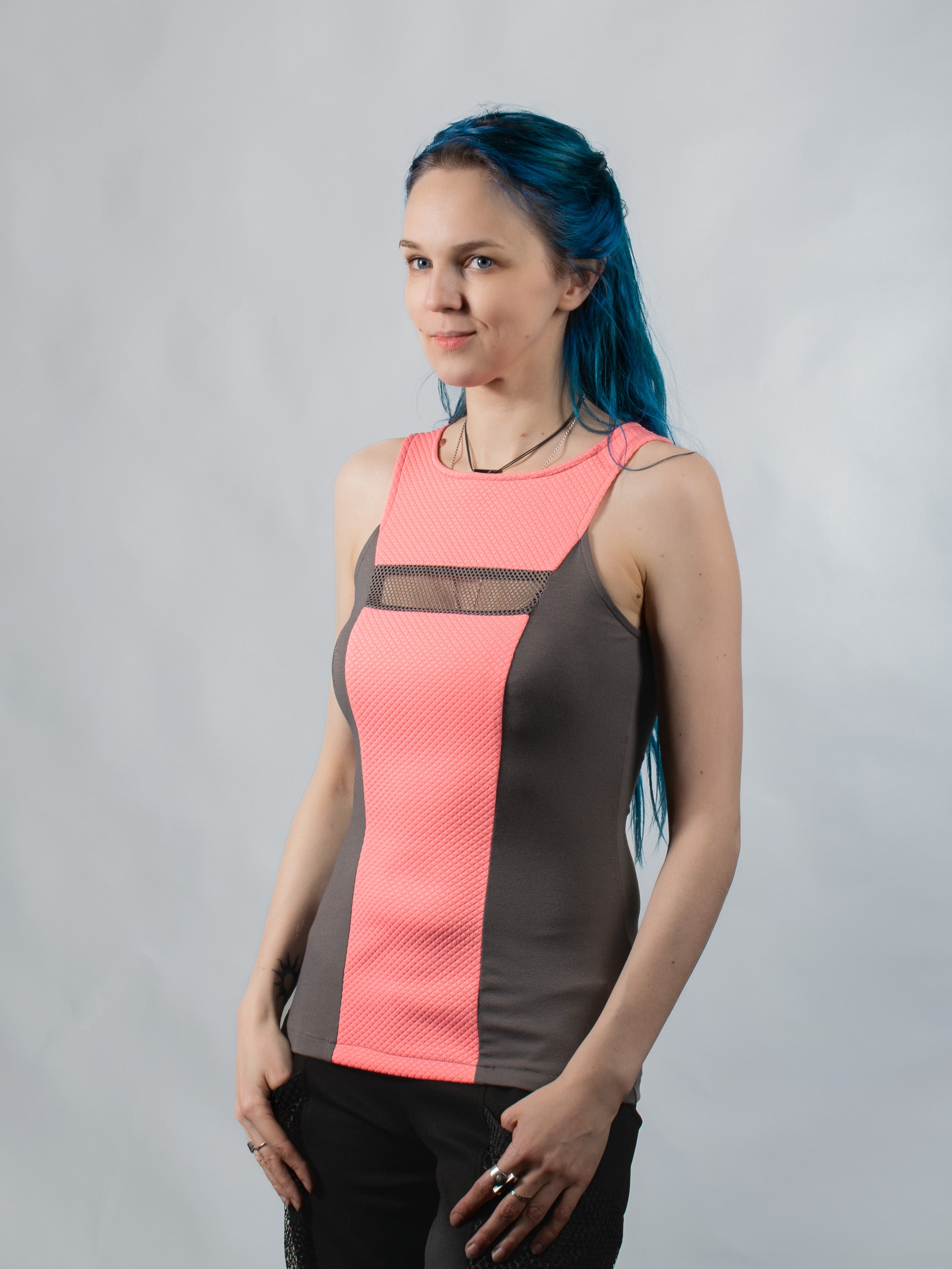 RA-68 Hellrosa ärmelloses Top
