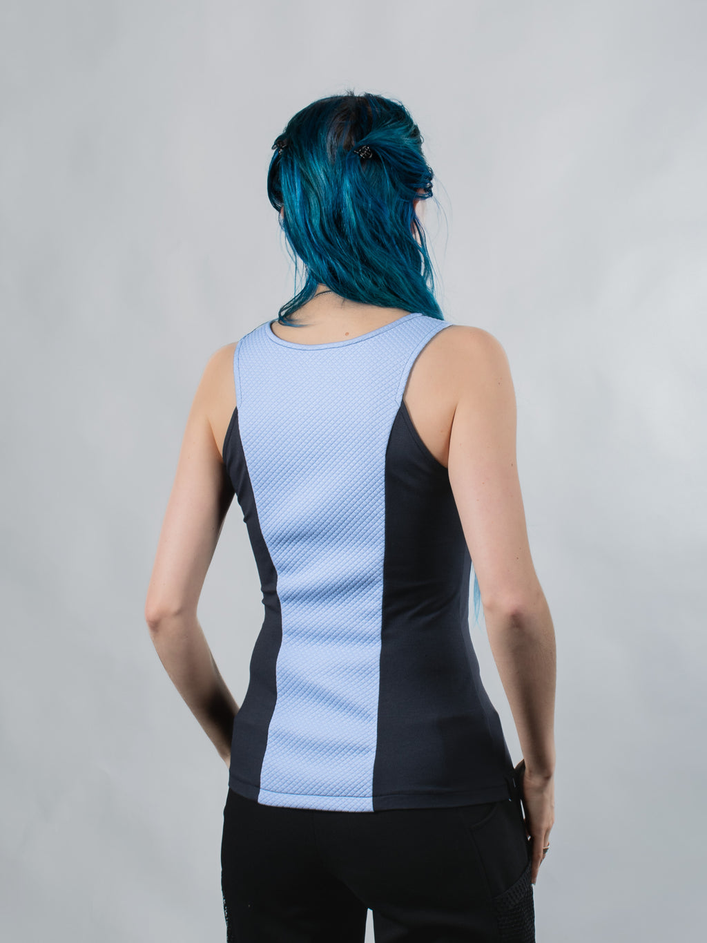 RA-78 Hellblaues ärmelloses Top