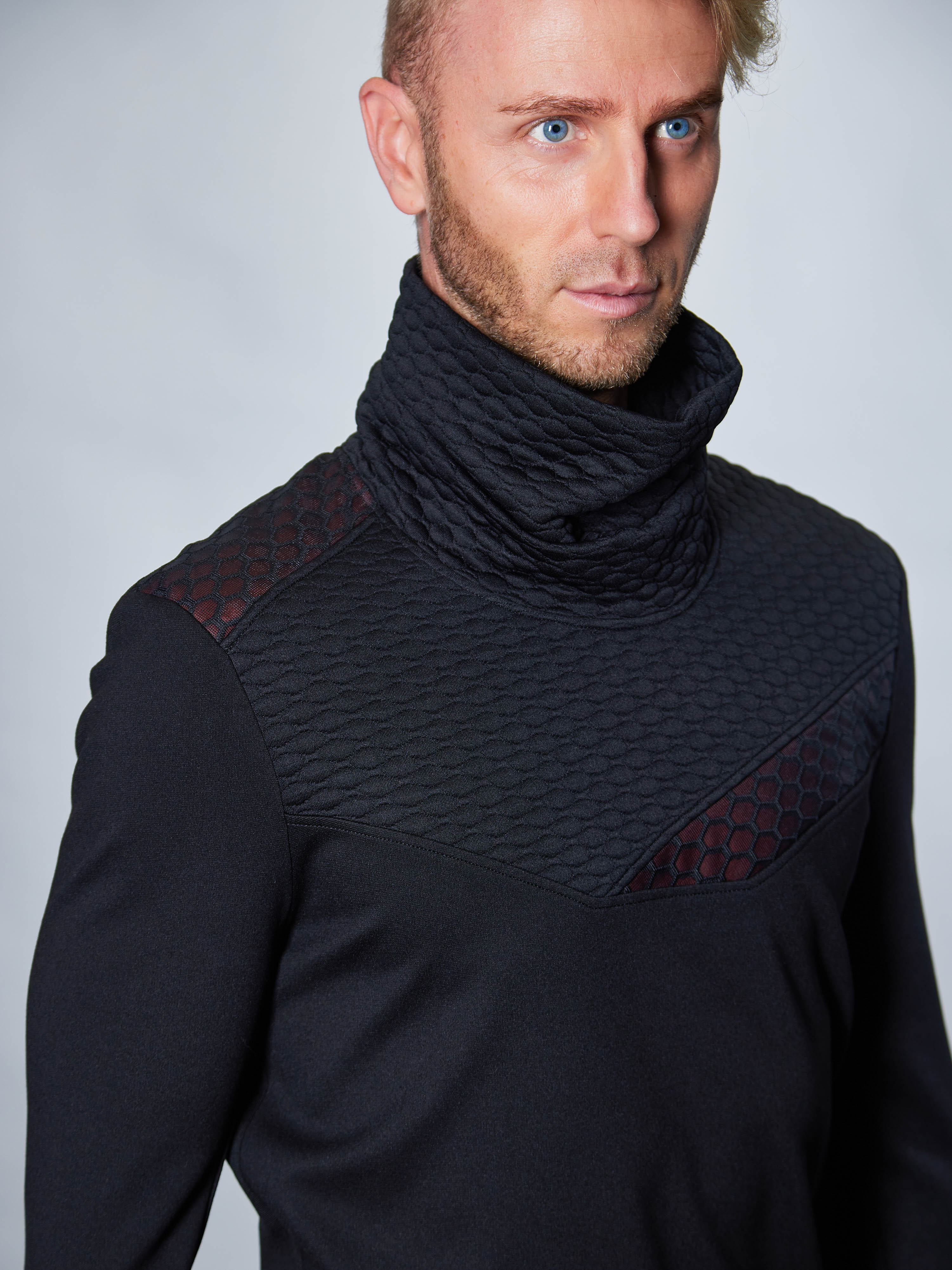 PR-PQ10 Futuristischer Pullover
