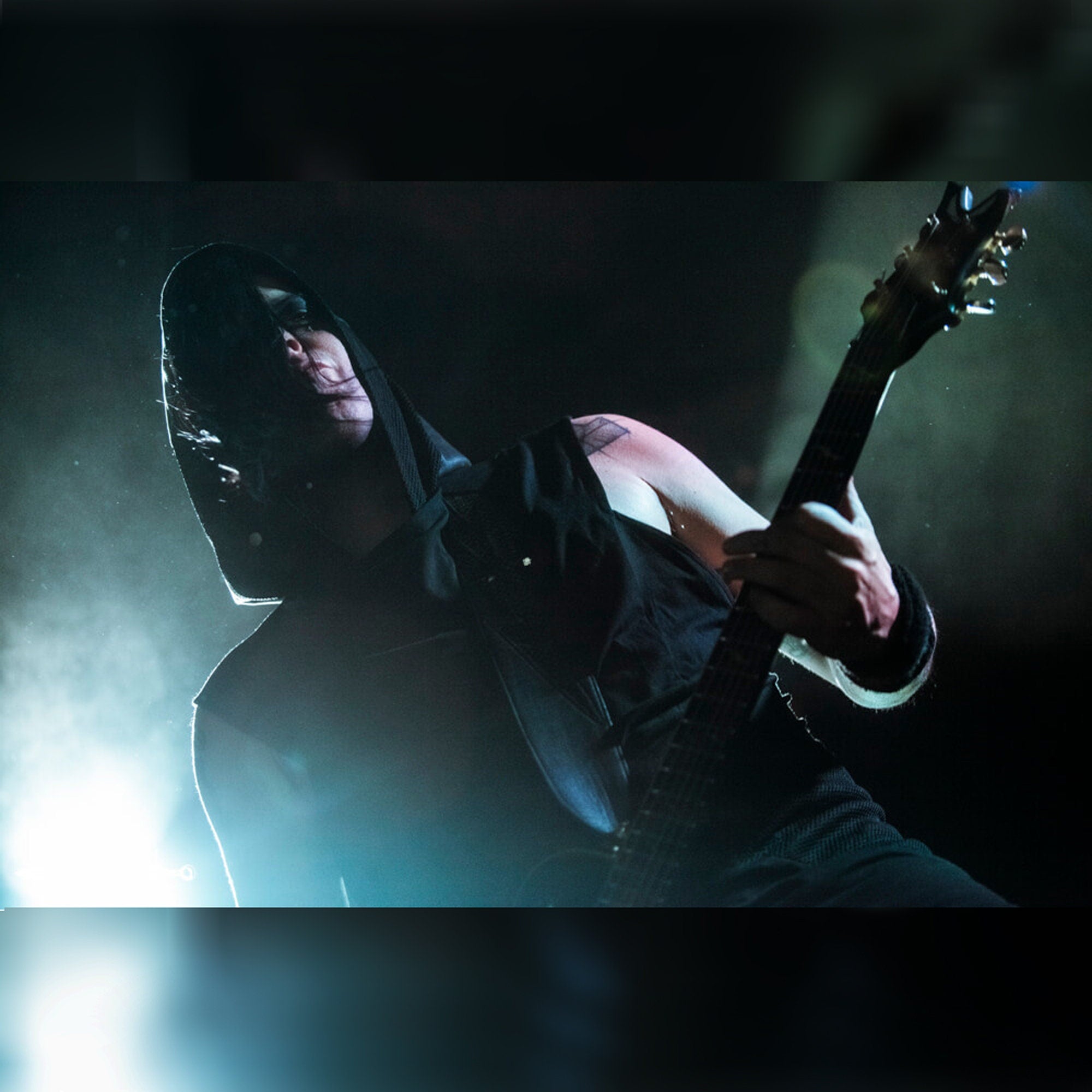 ERH Schwarze Kapuze mit Magnetschnalle