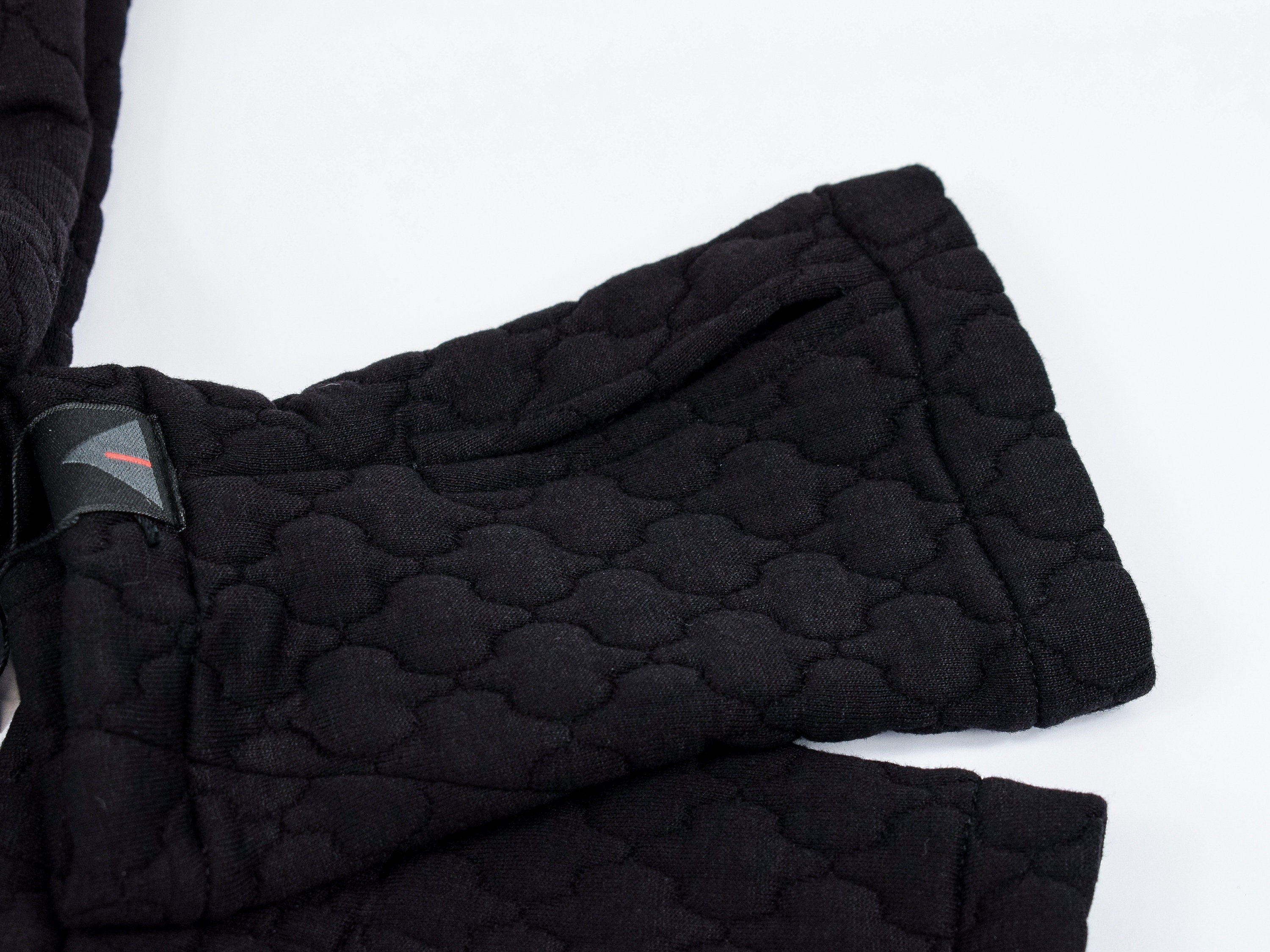 WRW2 QRA Handschuhe geometrische Textur