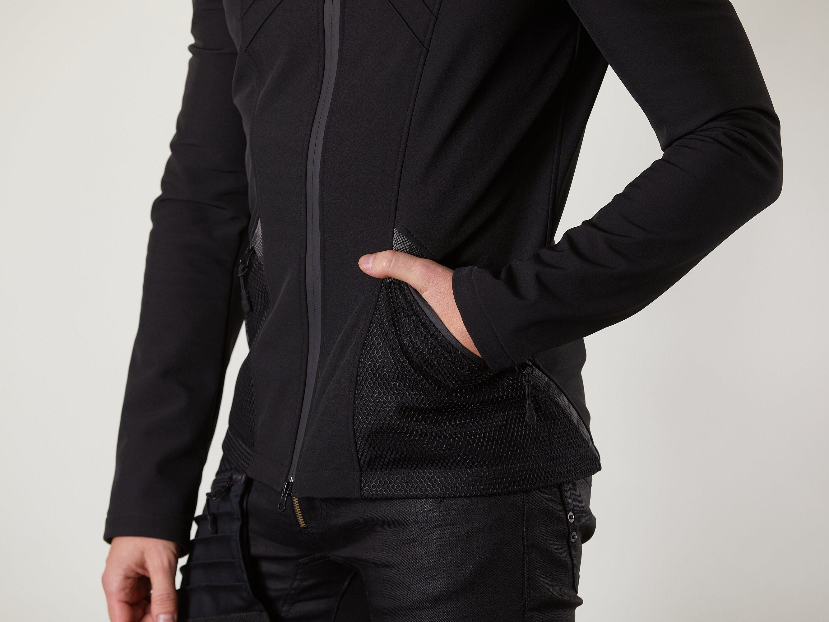 SIX-R ​​Schwarze Softshelljacke, reflektierend