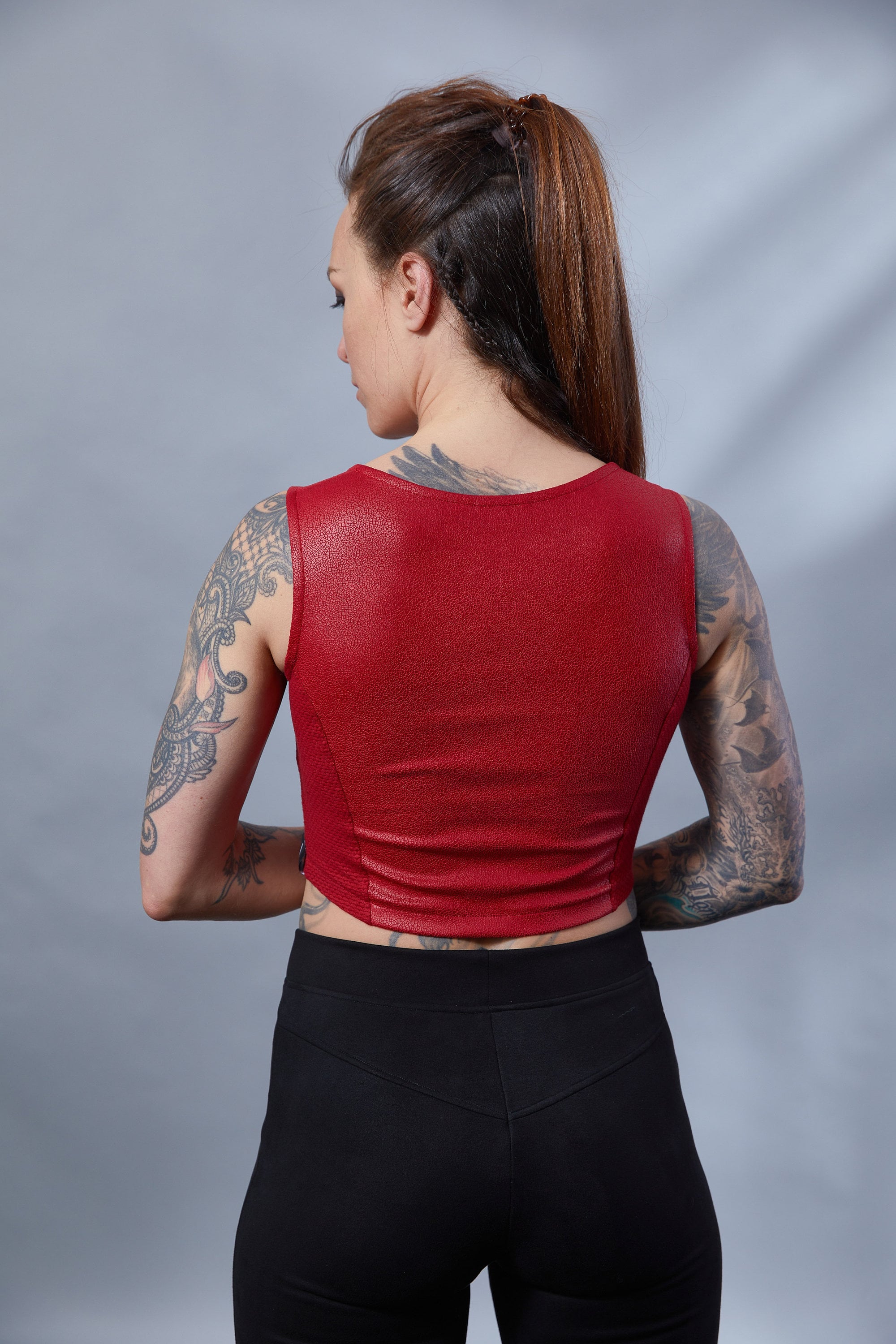 ST-6 Crop top simili cuir rouge