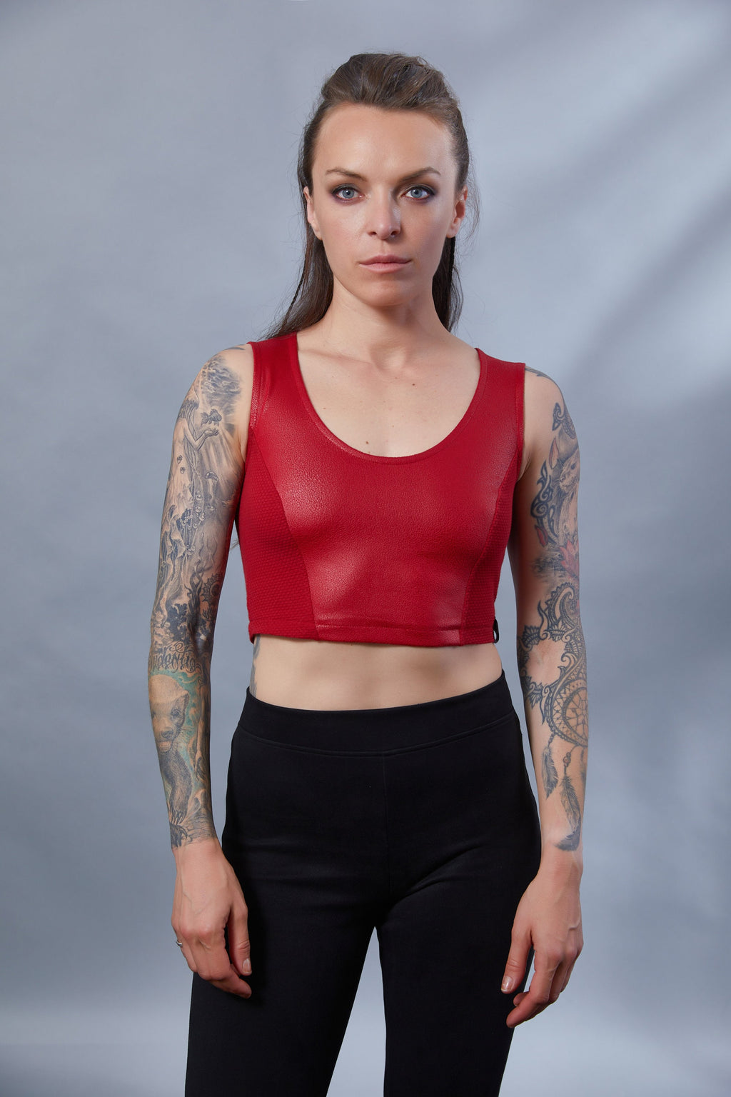 ST-6 Rotes Crop-Top aus Kunstleder