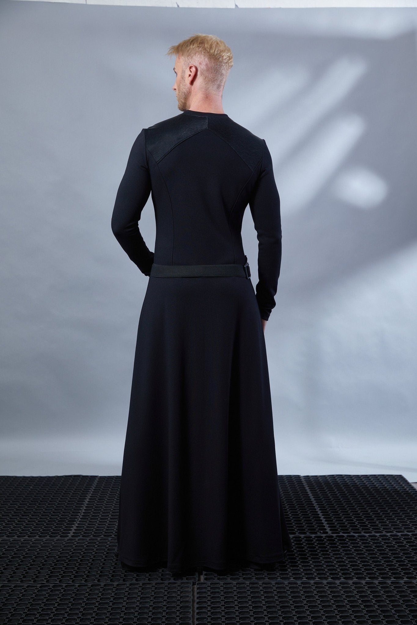 MD Black men's v-neck dress XS MD Black men's v-neck dress XS